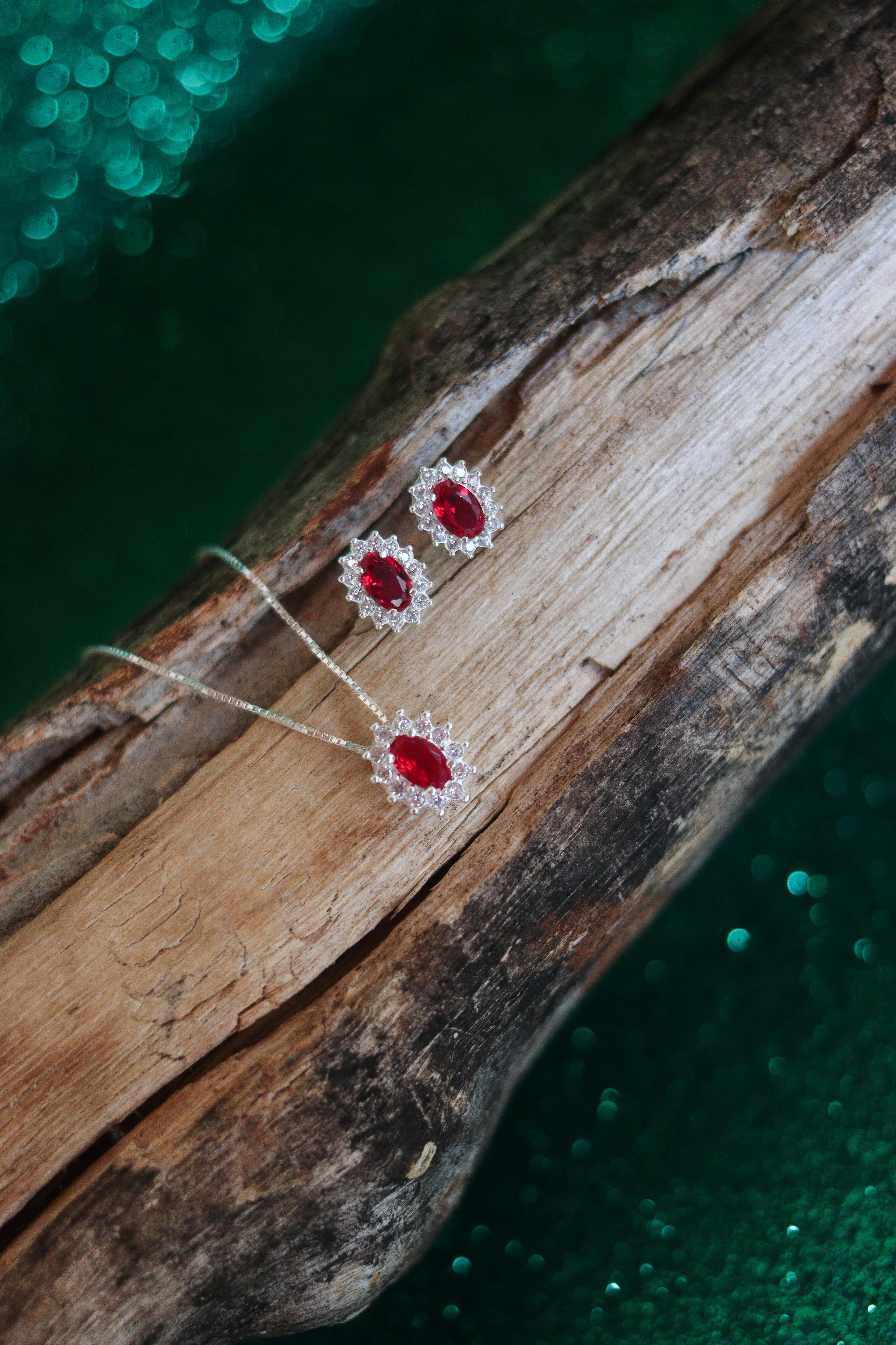 Conjunto oval rubi